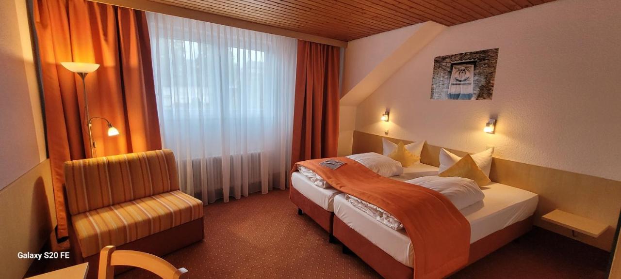 Hotel Restaurant Ruppert Walluf ภายนอก รูปภาพ