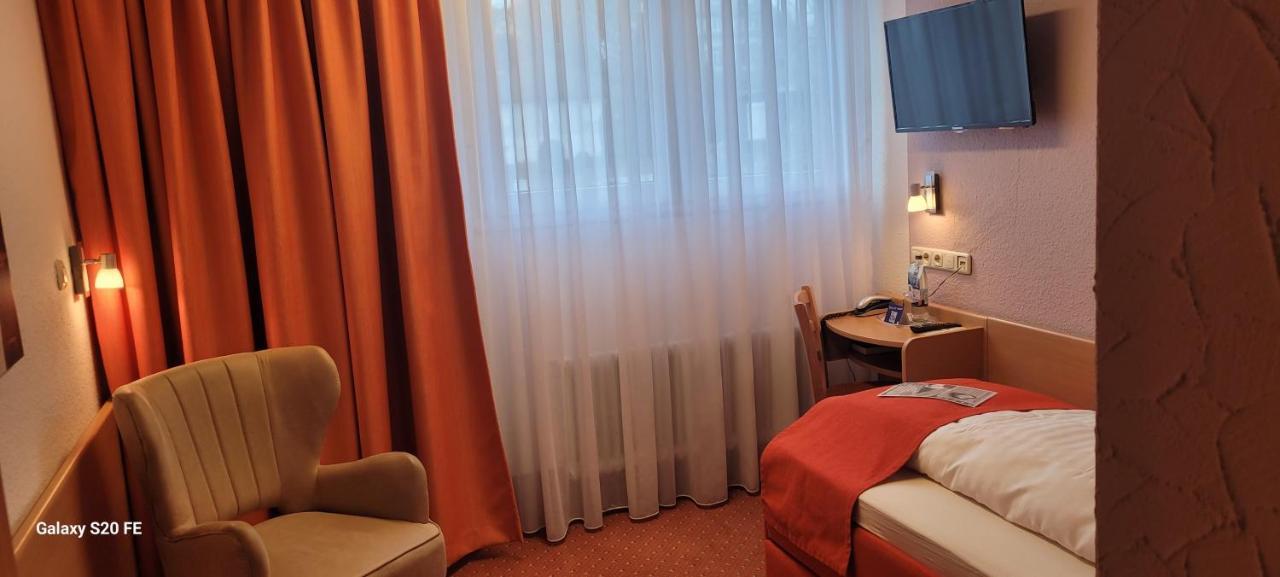 Hotel Restaurant Ruppert Walluf ภายนอก รูปภาพ