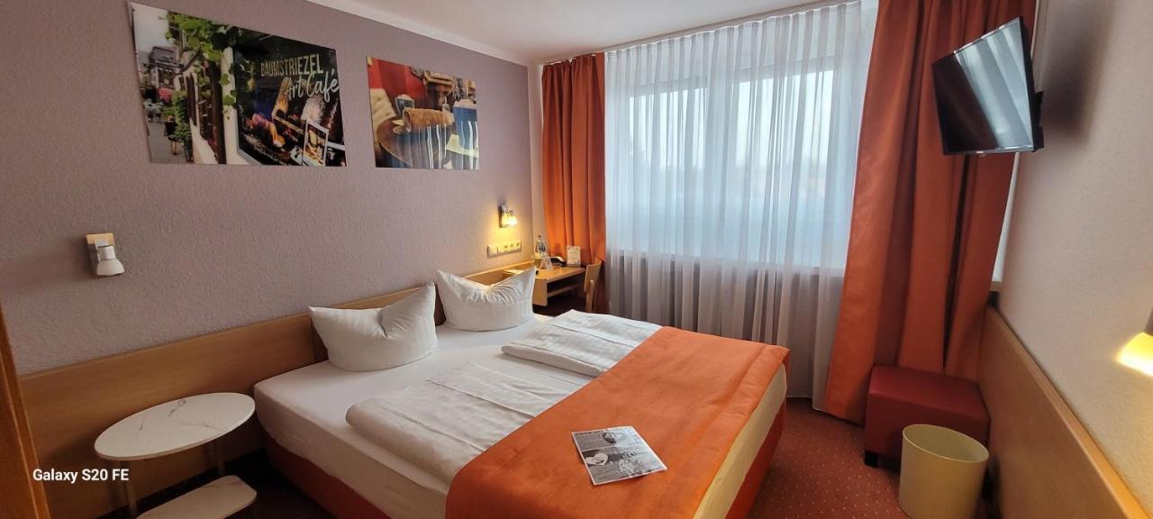 Hotel Restaurant Ruppert Walluf ภายนอก รูปภาพ